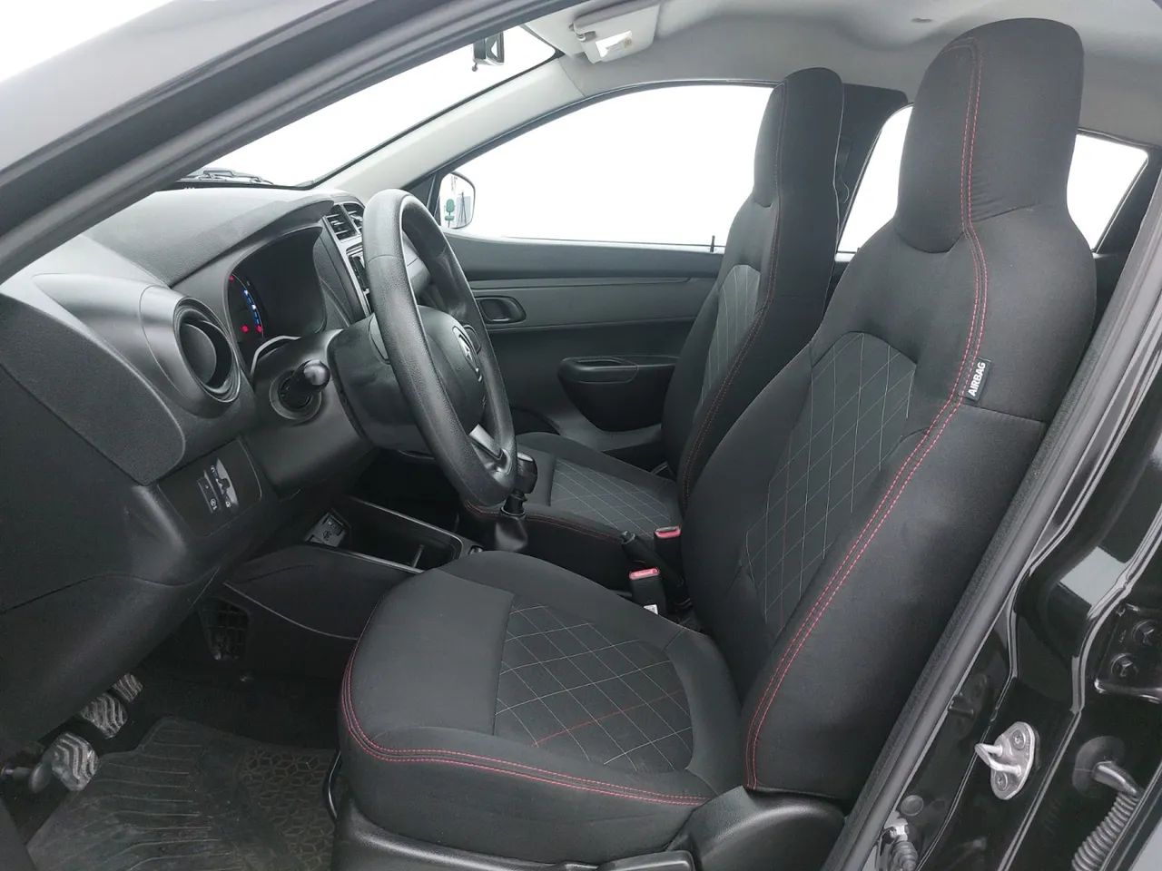 Renault Kwid 1.0 Zen, foto 16 de 18