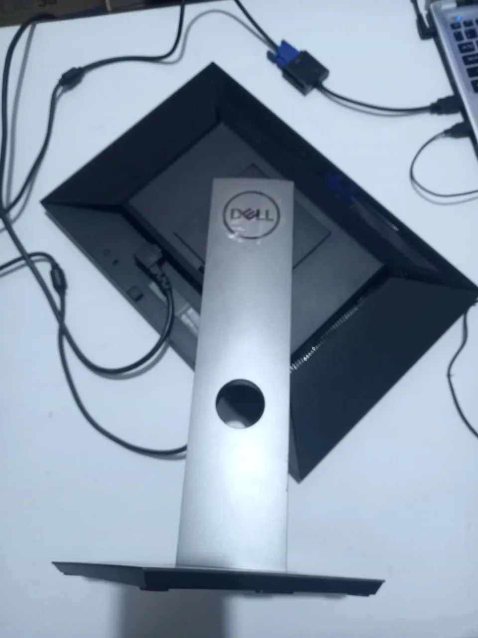 Lindo monitor dell 19 polegadas entradas vga e dvi giratório usado!!! - Foto 3
