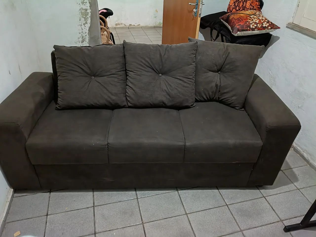 Sofá marrom  