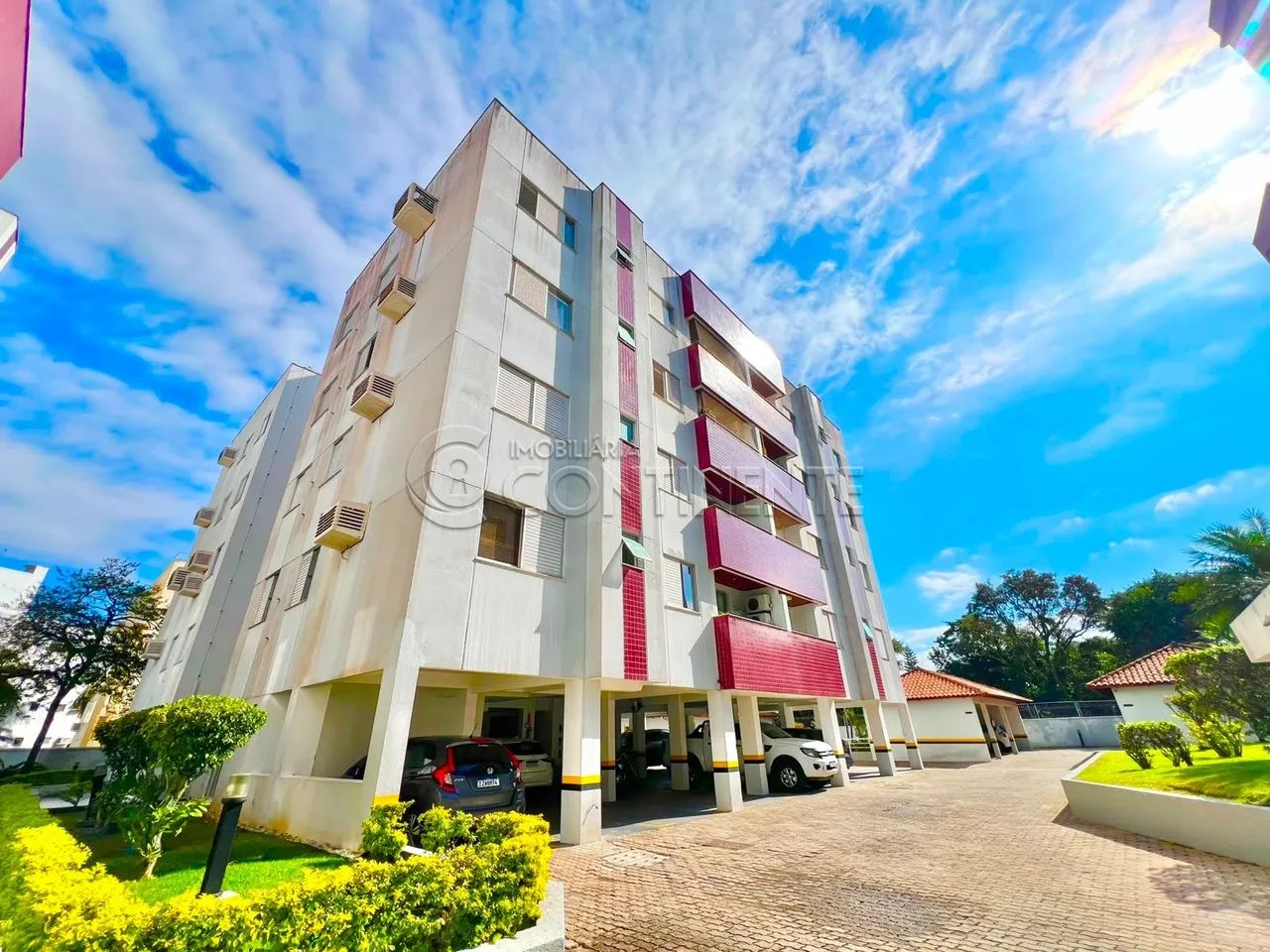 APARTAMENTO À VENDA NO BOM ABRIGO - 04 DORMITÓRIOS COM SUÍTE - 02 GARAGENS - ELEVADOR