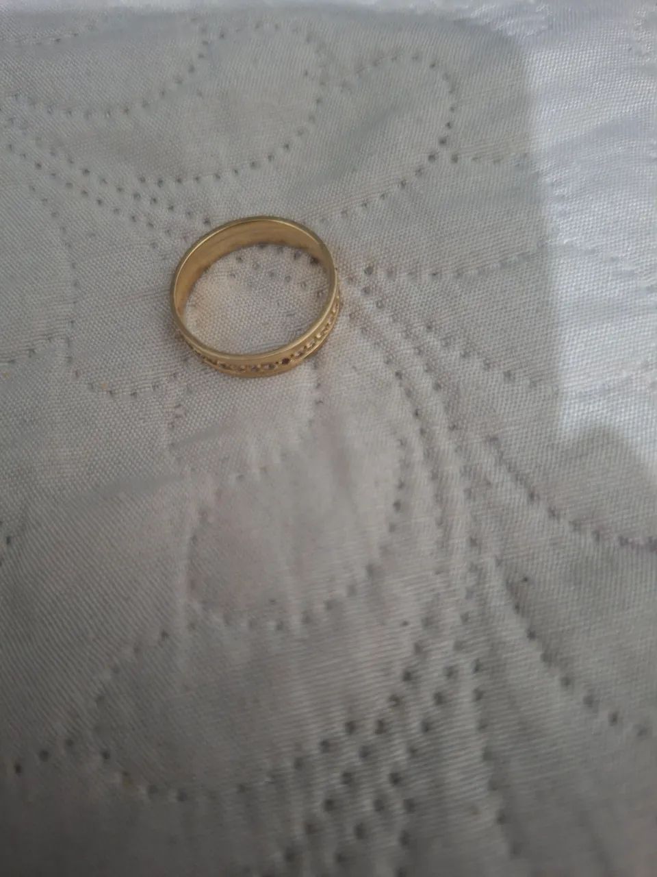 Aliança ouro 18k5 meses de uso  