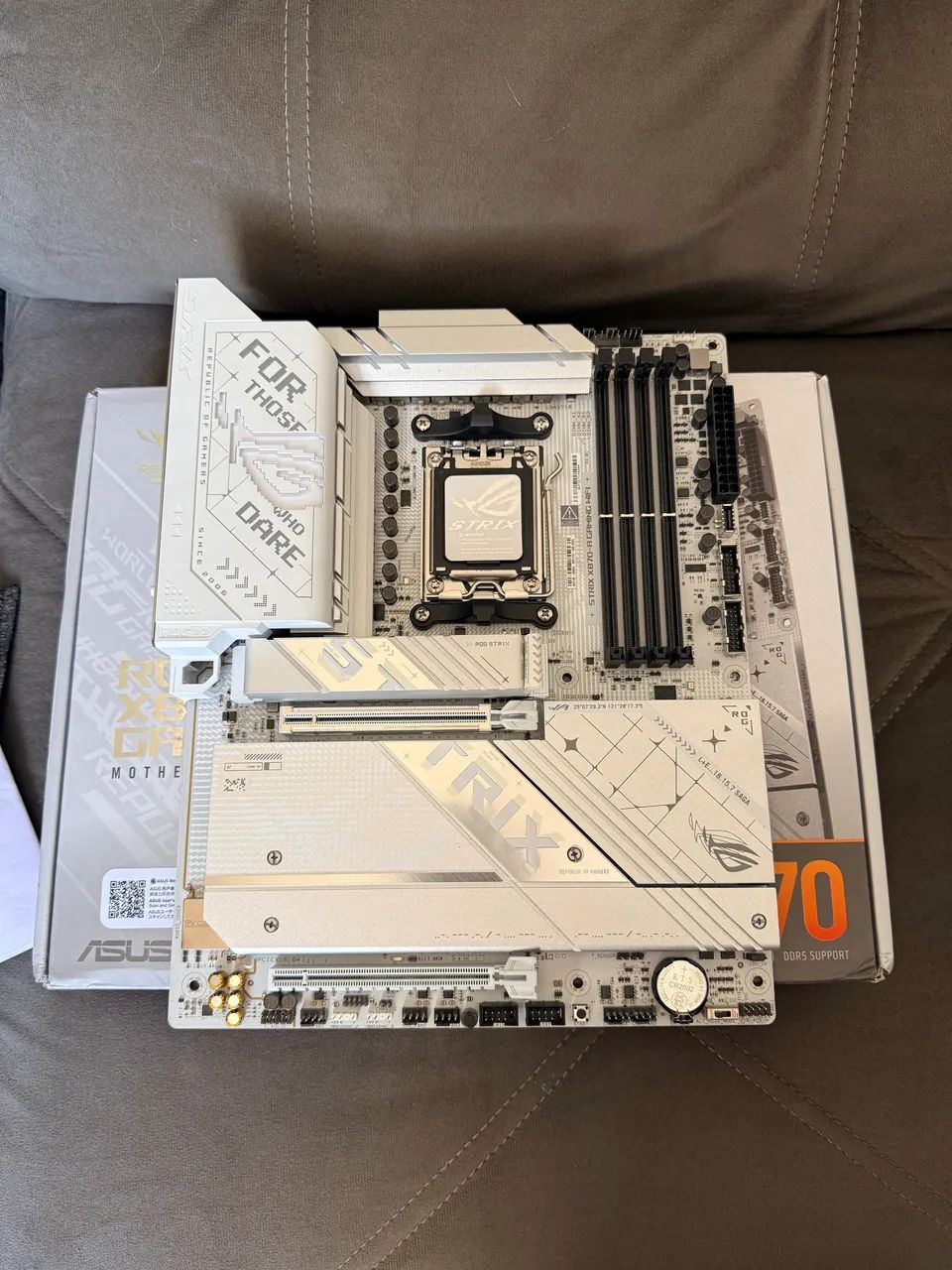KIT UPGRADE RYZEN 9 9950X3D + X870-A ROG STRIX  - Foto 3