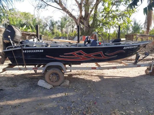 BARCO EM EXCELENTE ESTADO COM MOTOR., CARRETA E DOCUMENTOS! - Foto 3