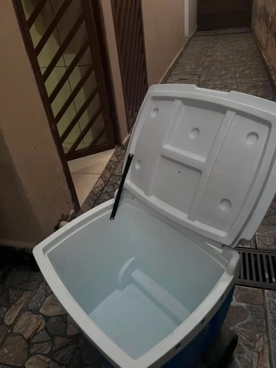 Caixa Termica 42 Litros Azul Com Rodinha - Foto 3
