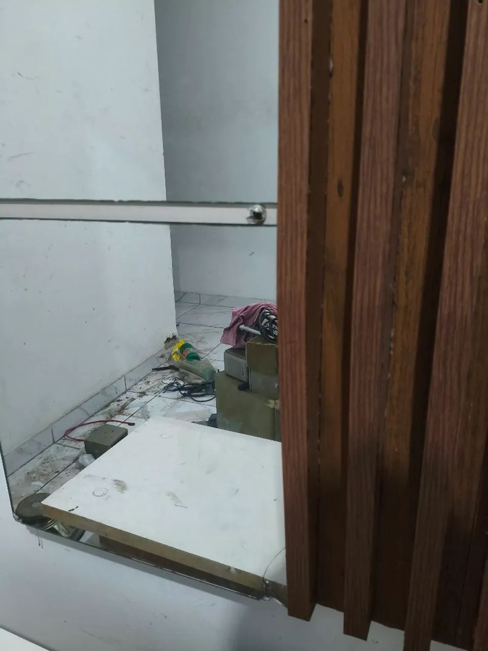 Painel home+rack grande conservado com espelho  - Foto 2
