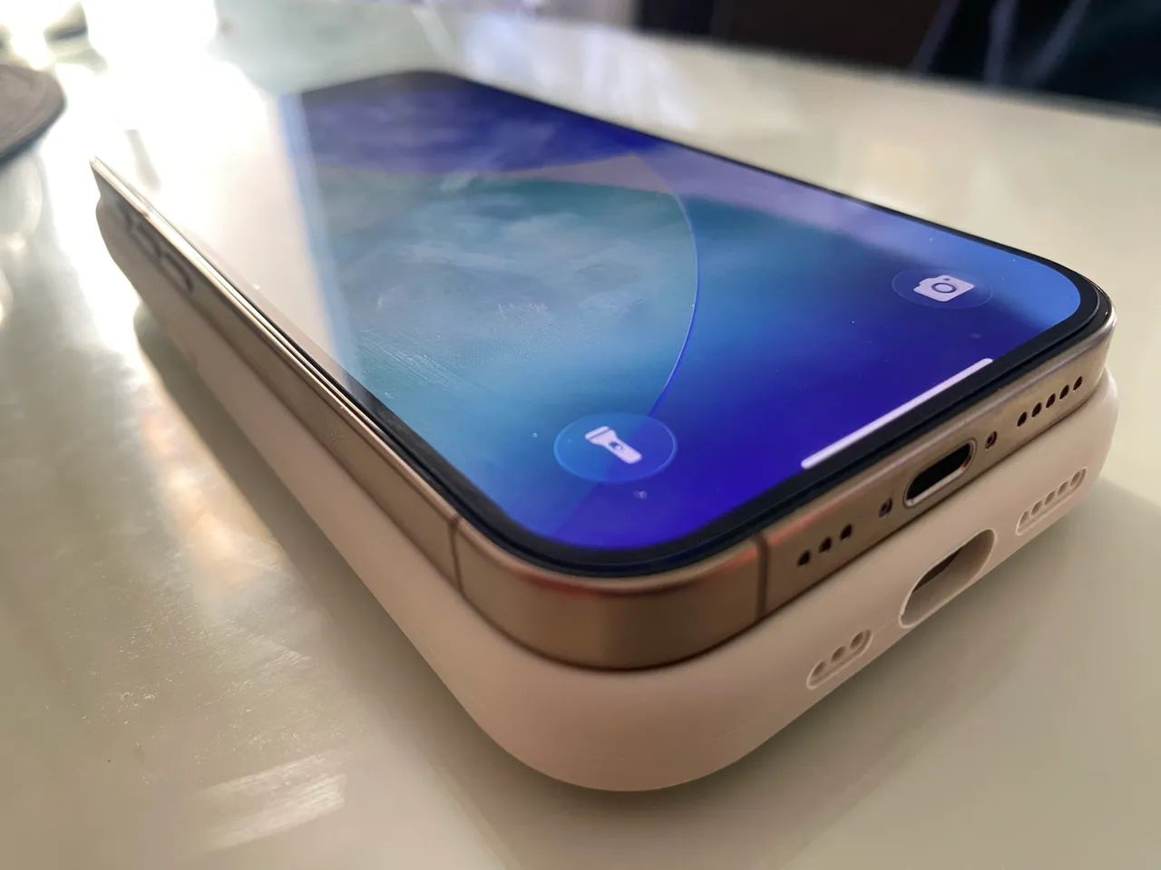 iPhone 16 Pro Titanium Desert - Foto 3