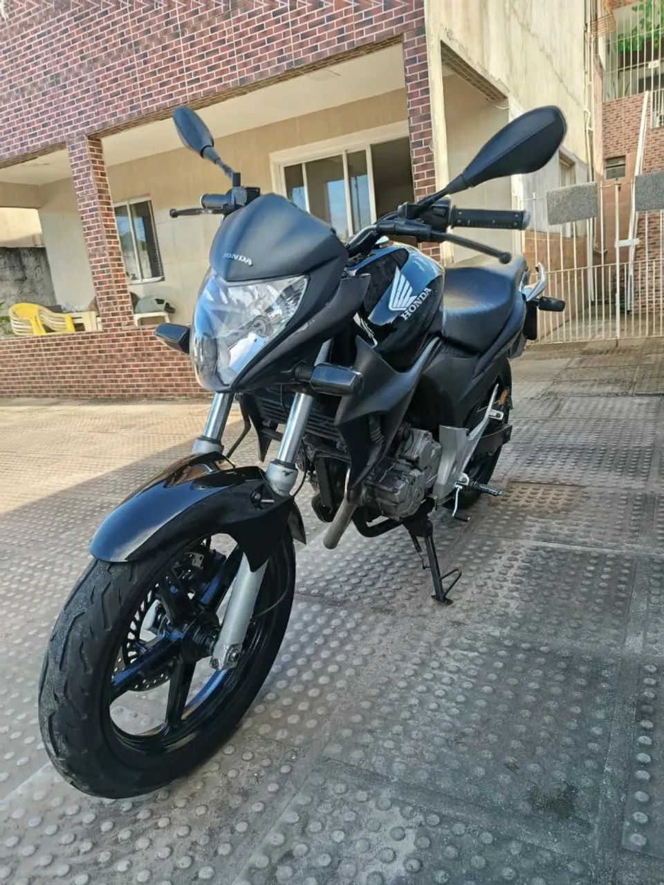 CB 300 - Foto 2