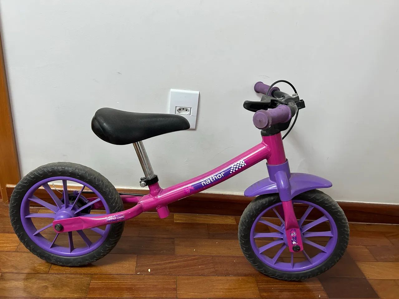 Bicicleta equilíbrio menina