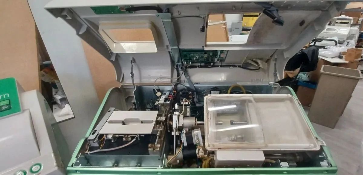 Máquina de corte  AIT Continuum para Oticas  - Foto 3