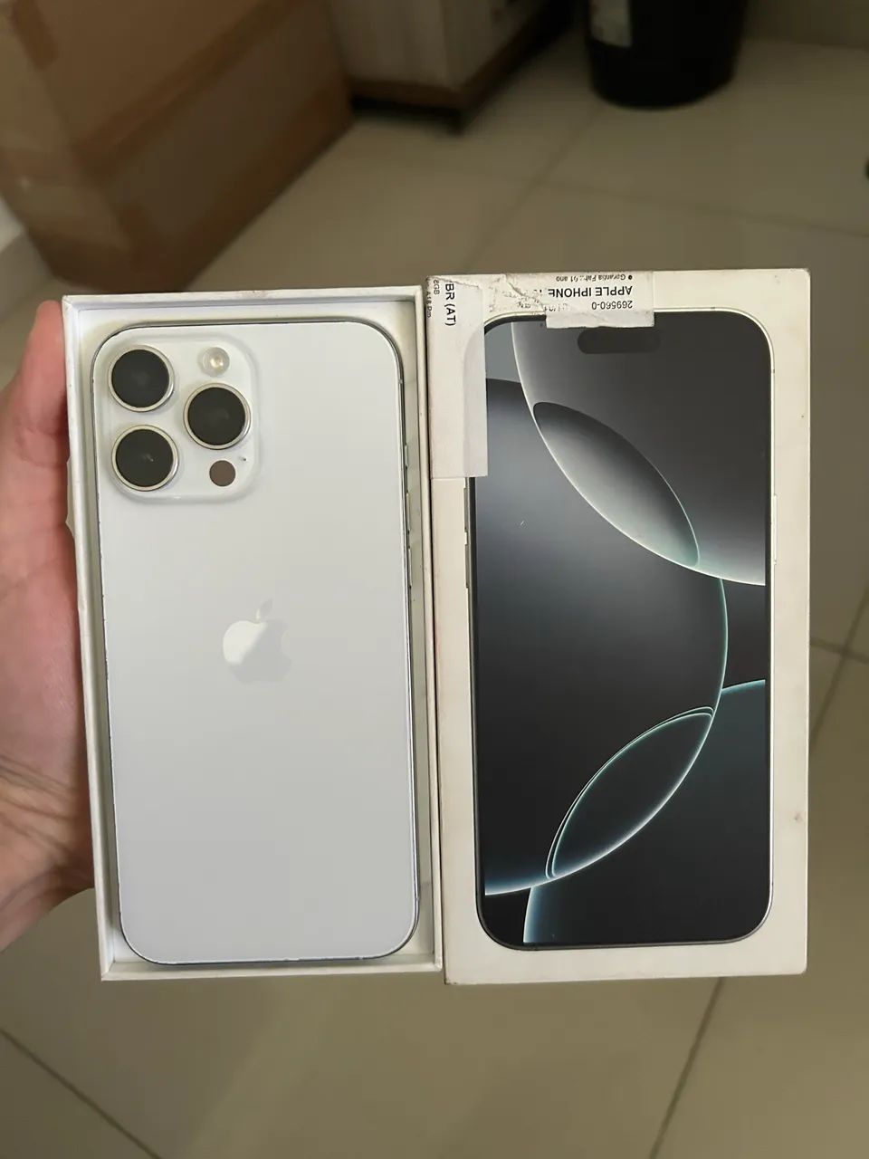 iphone 16 Pro max 256gb バッテリ99% 充放電212回 IPHONE 16 PRO MAX 256GB BATERIA 96% NA GARANTIA, COMPLETO ACT