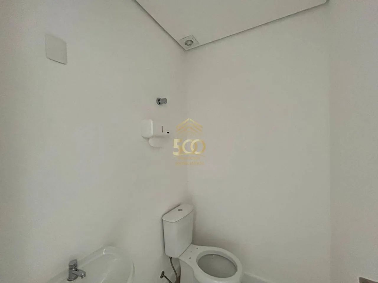 Comercial  Salas Comerciais - 37,00 (M²) de Área Total - 25,12 (M²) de Área Privativa - R$ - Foto 4