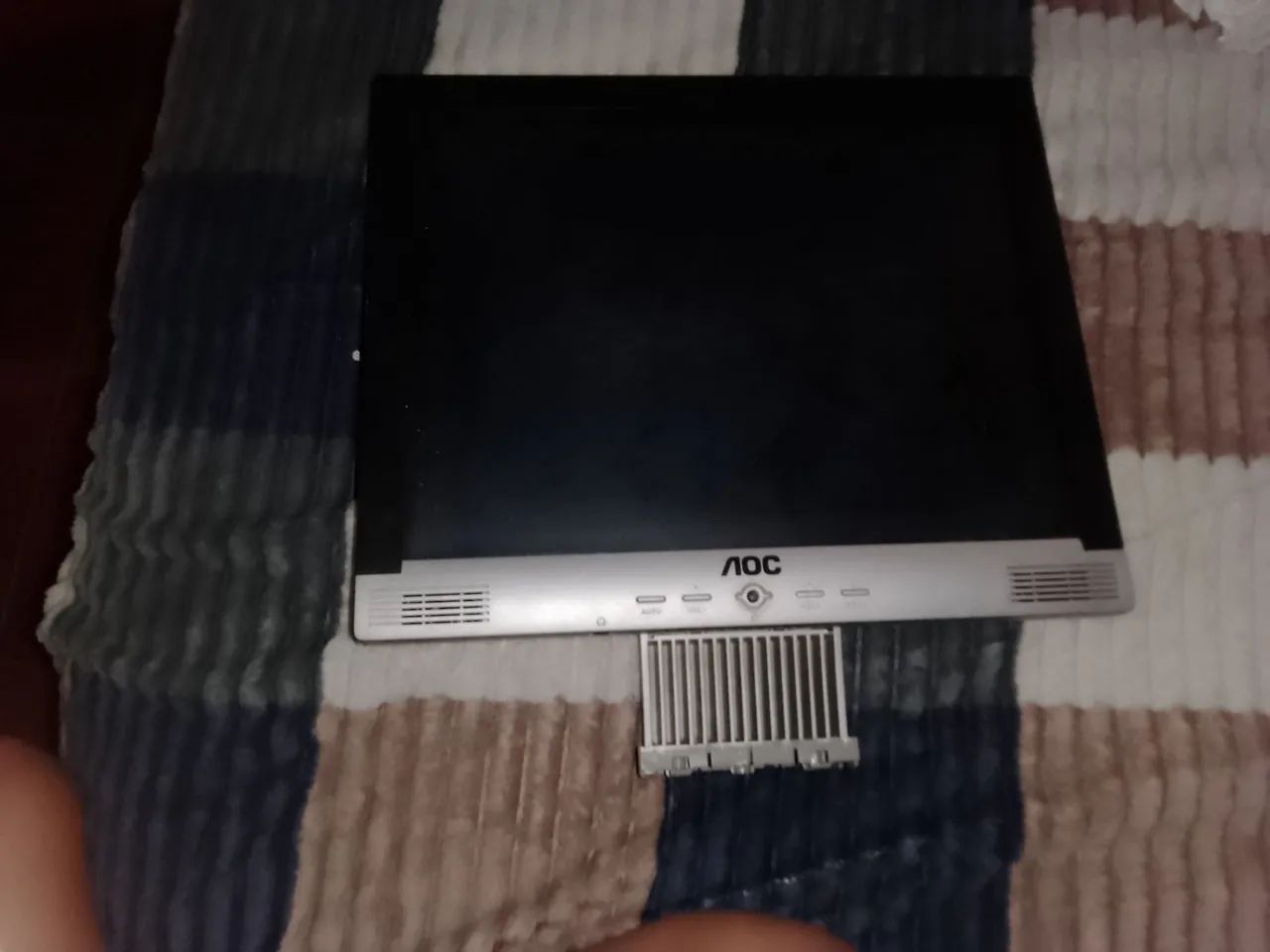 Monitor AOC quebrado ulitilizar peças - Foto 2