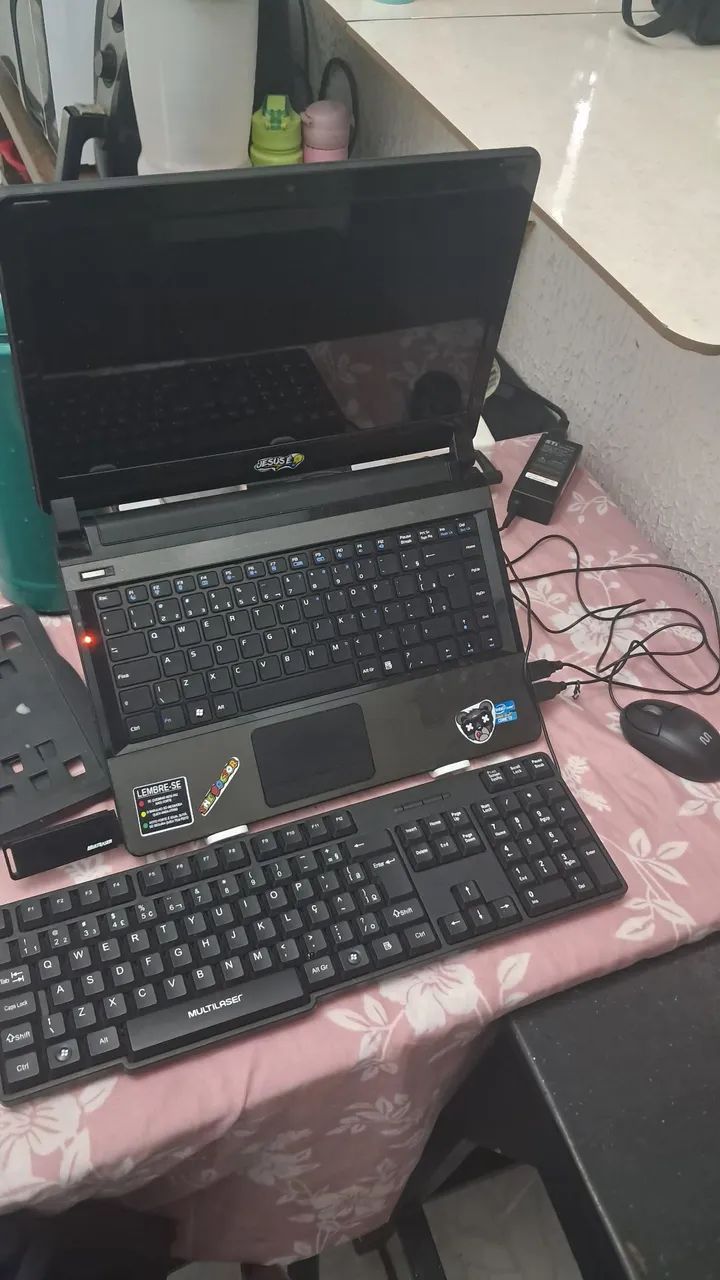 Notebook i3 ssd 120 GB 8 ram
