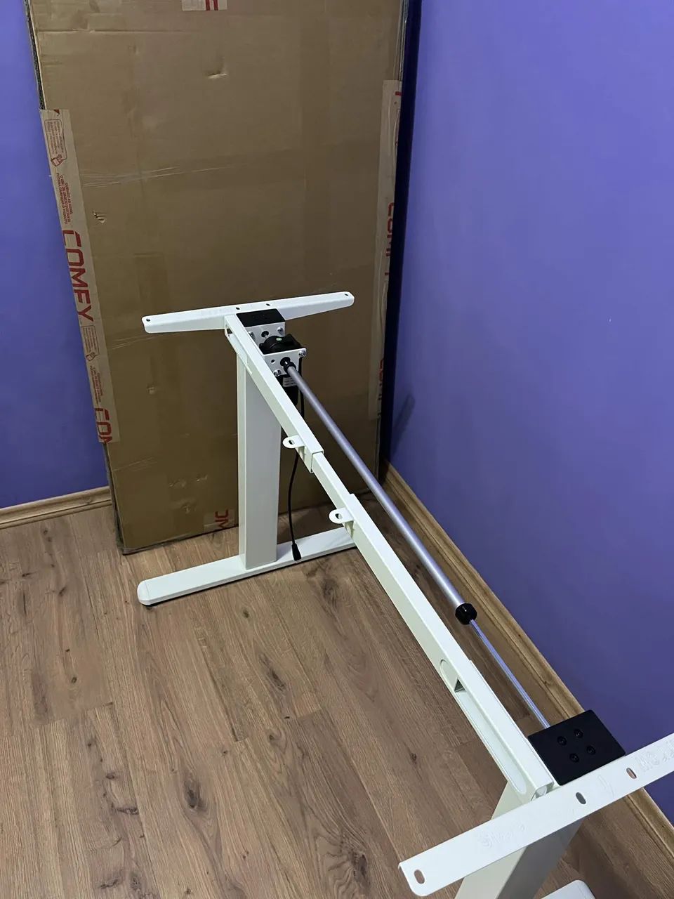 Mesa com Regulagem de Altura Elétrica Comfy Ergolift