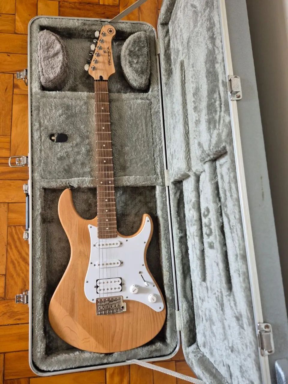 Guitarra Yamaha Pacífica pac112j - Foto 3