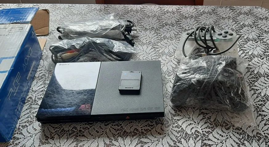PS2 Slim Sony com Caixa, Controles e Memory Card - Foto 2