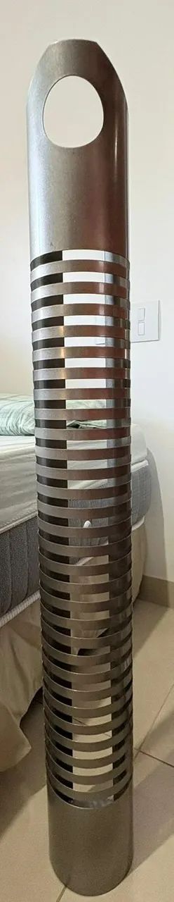 Porta CDs e/ou  Luminária 