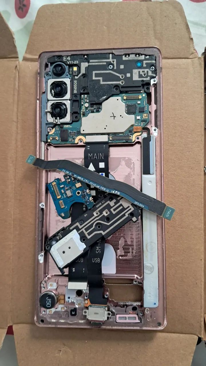 carcaça do Galaxy Note 20 Ultra e Galaxy S10. - Foto 2