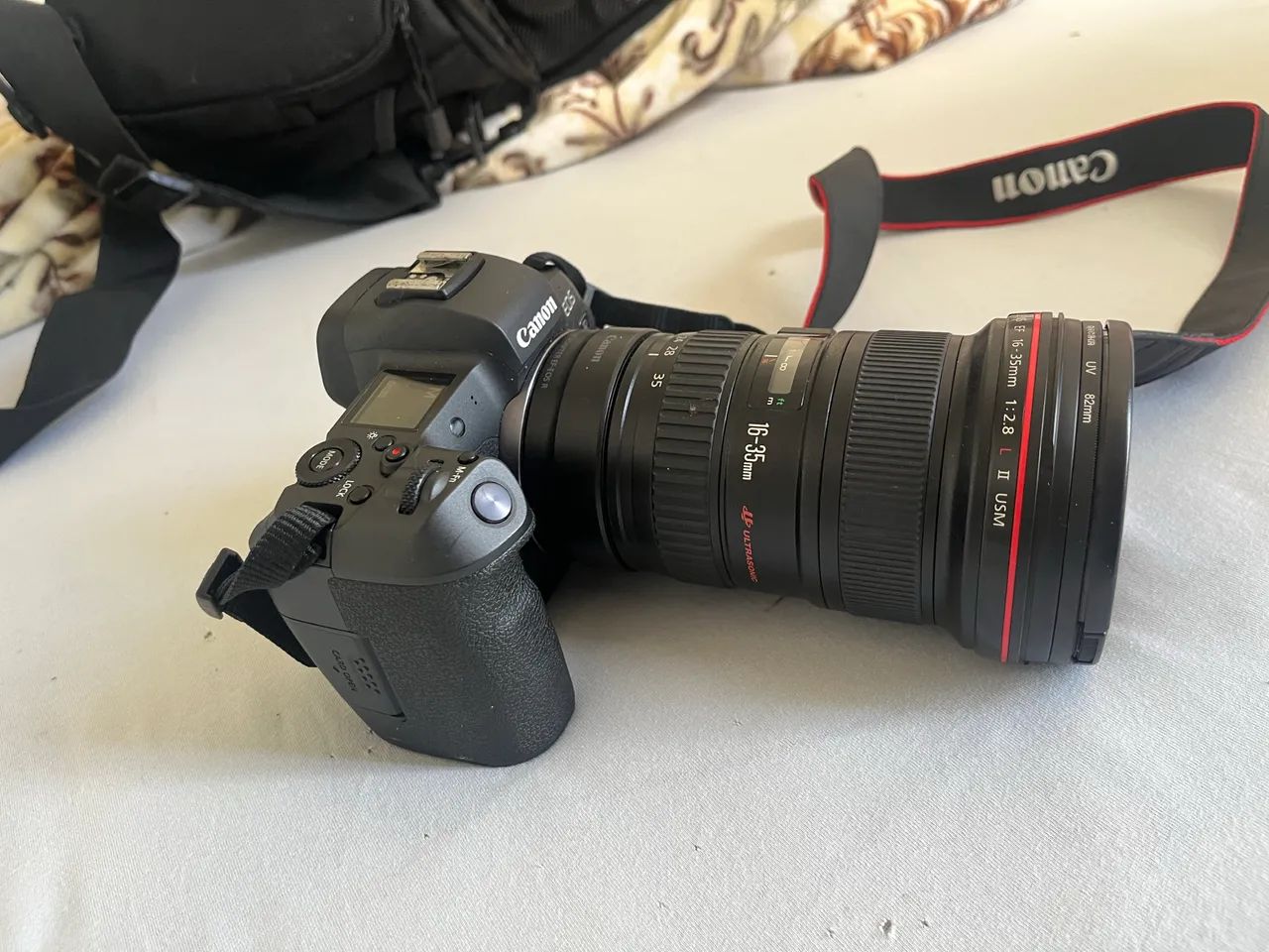 Câmera Canon EOS R 