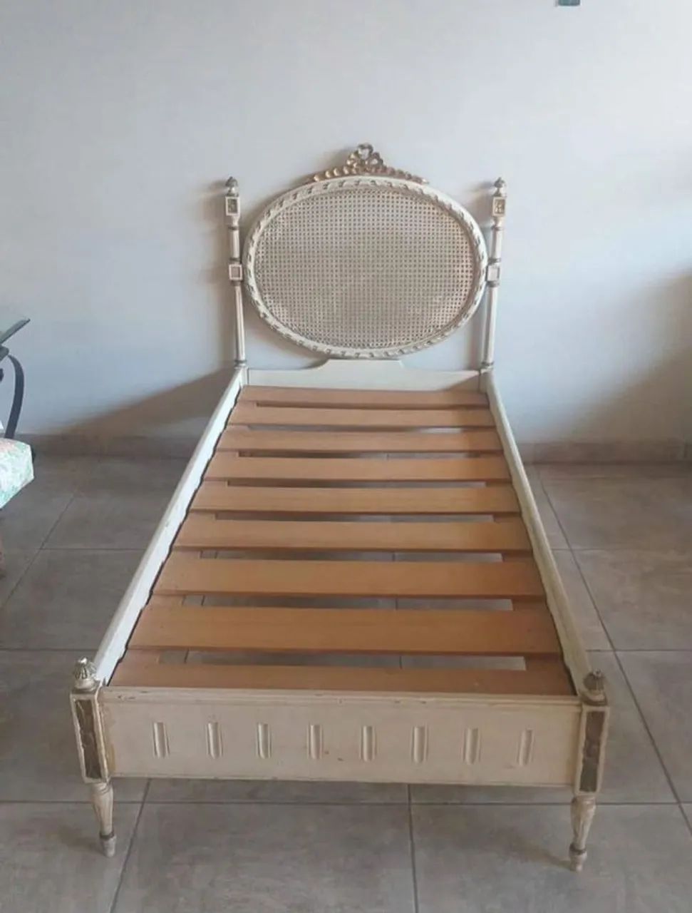 Cama solteiro de princesa com mesinhas - Foto 3