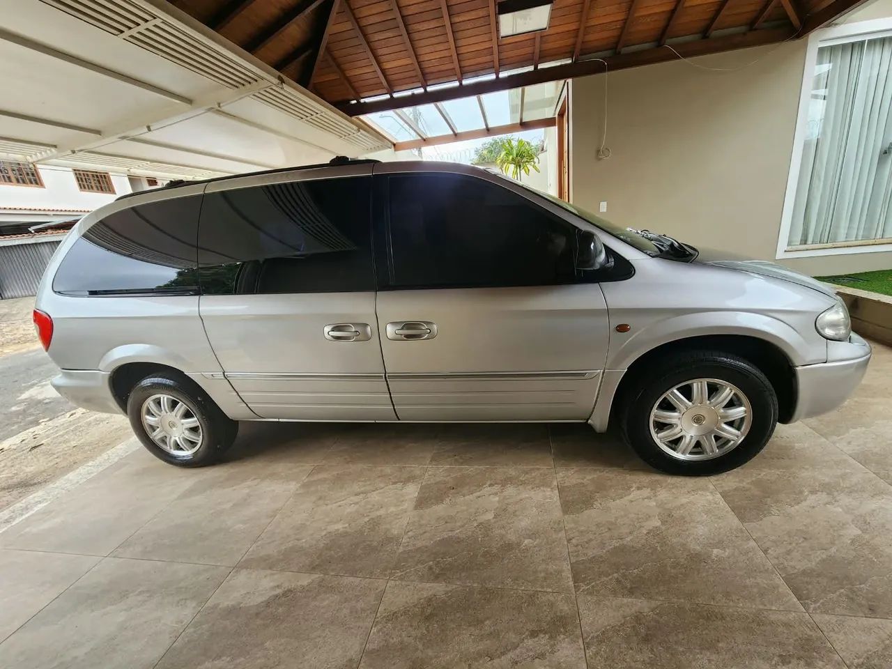 TRANSPORTE EXECUTIVO PREMIUM COM CONFORTO E EXCLUSIVIDADE - Foto 2
