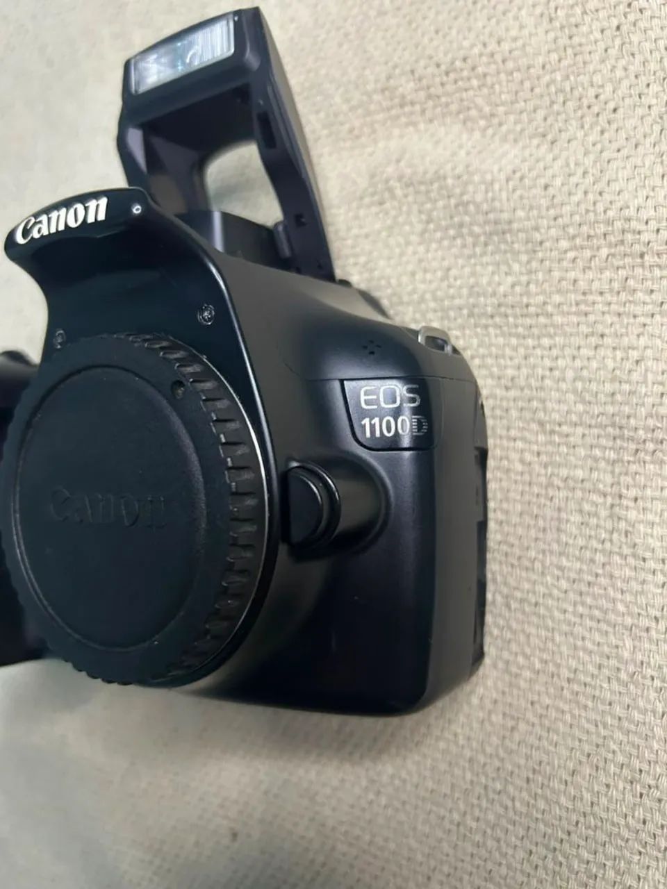 Canon EOS 1100D em ótimo estado com carregador e bateria. - Foto 2