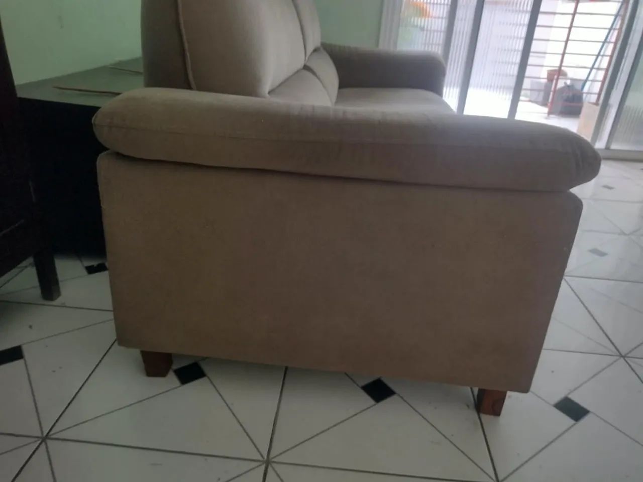 Sofá Gmag 3 Lugares Caramelo - Foto 4