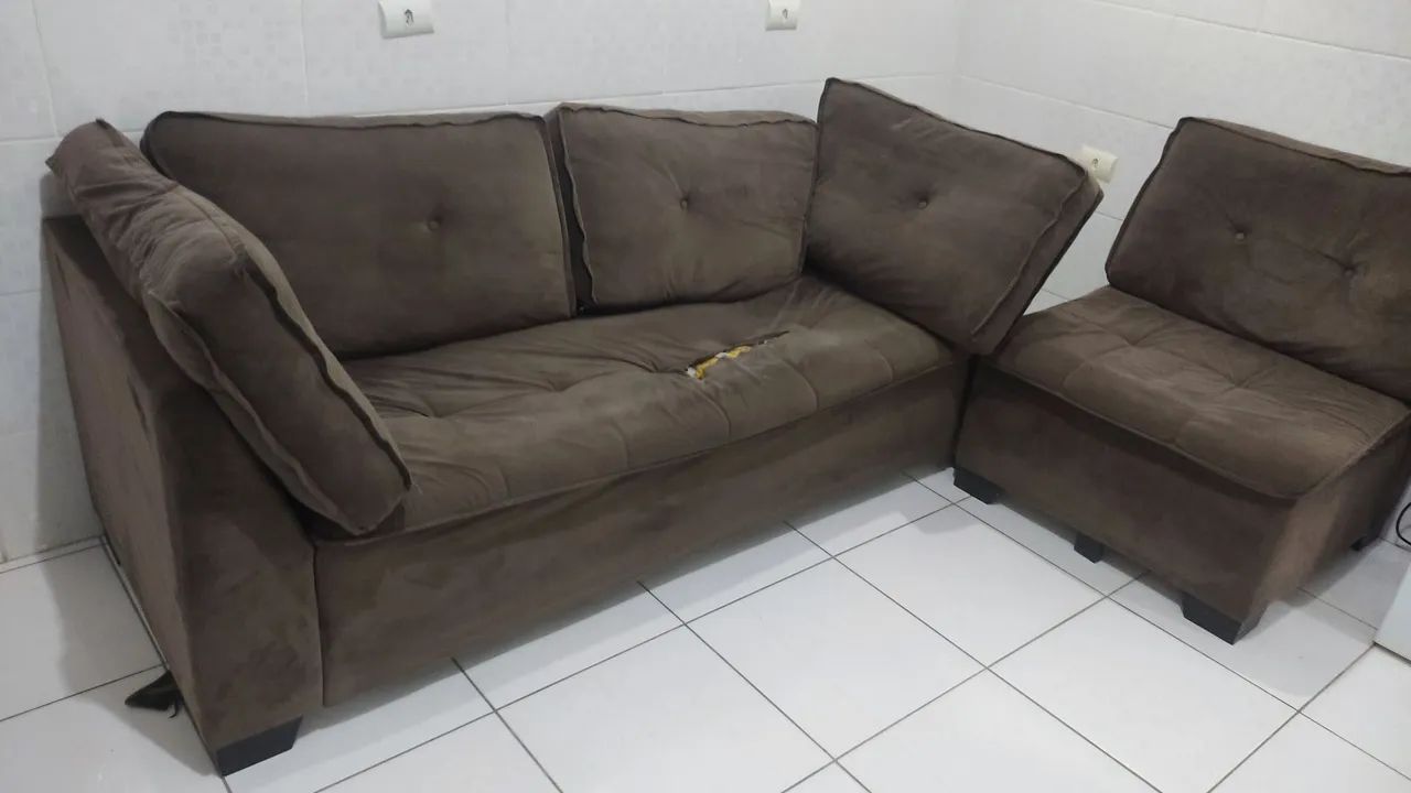 Sofá 5 lugares + puff  - Foto 3