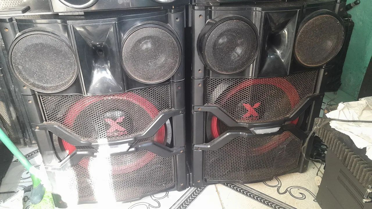 Vendo 2 caixas de som LG de 15 polegadas - Foto 3