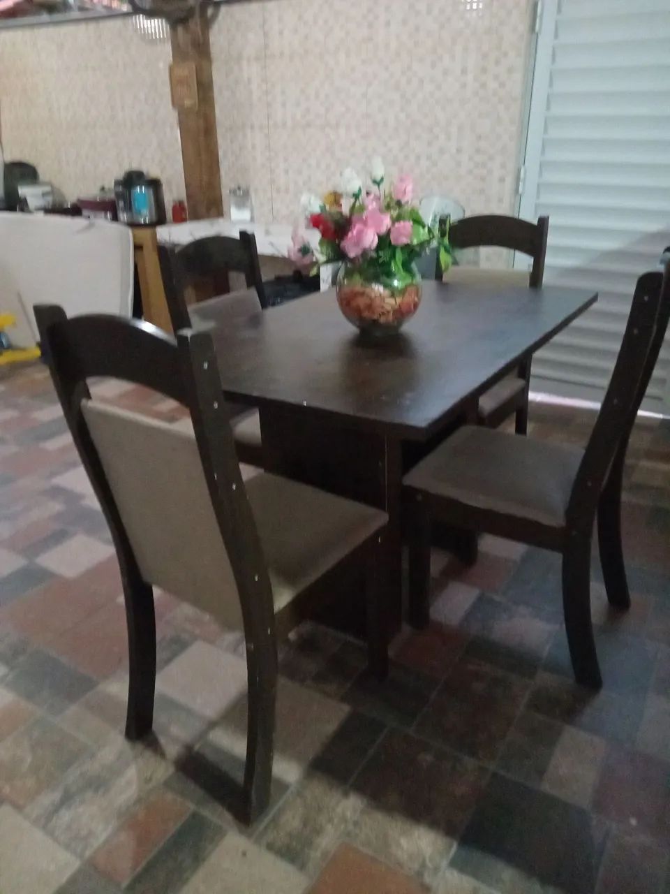 Mesa com 4 cadeiras  - Foto 4