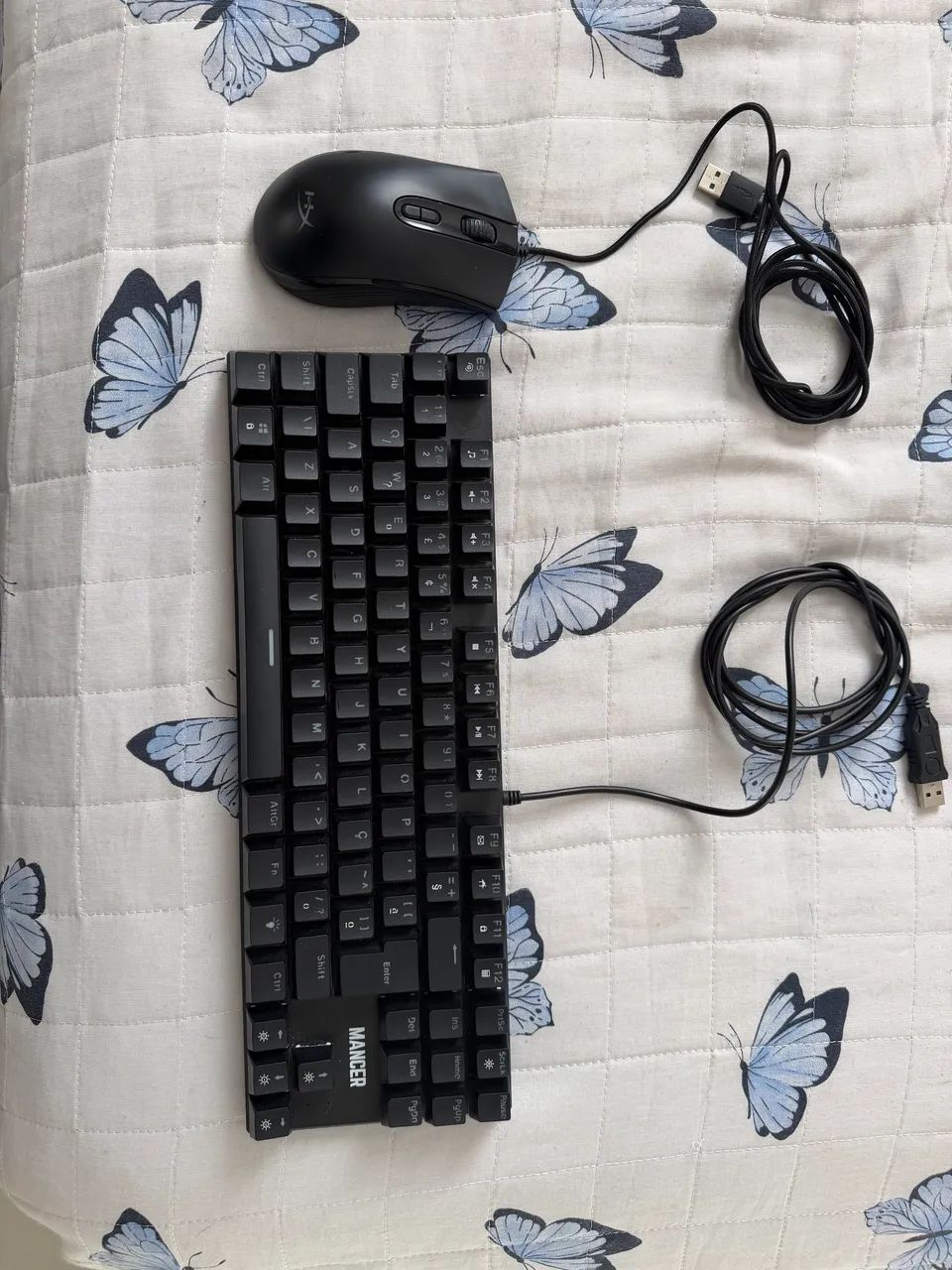 Mouse HyperX e Teclado Mancer 