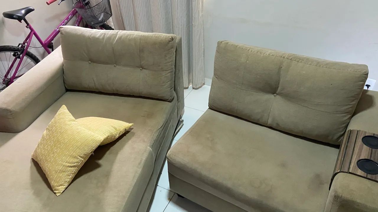 Sofá com chaise na cor bege. - Foto 5