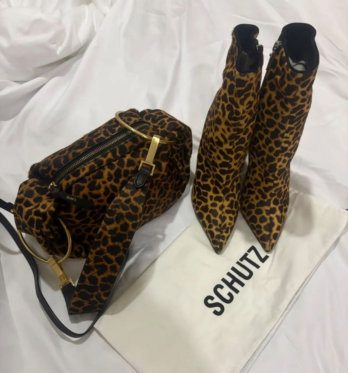 Bolsa Schutz Onça Animal Print - Foto 2