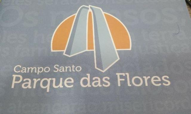 Jazigo no Campo Santo Parque das Flores