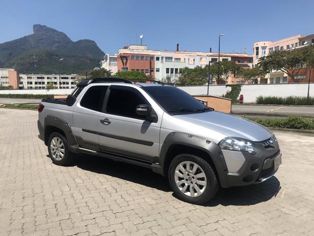 Fiat Strada Adventure cd 3 portas automática 1.8 flex com GNV completa - Foto 11