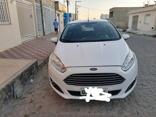 Vendo Ford Fiesta 1.6 AT 2015 - Foto 2