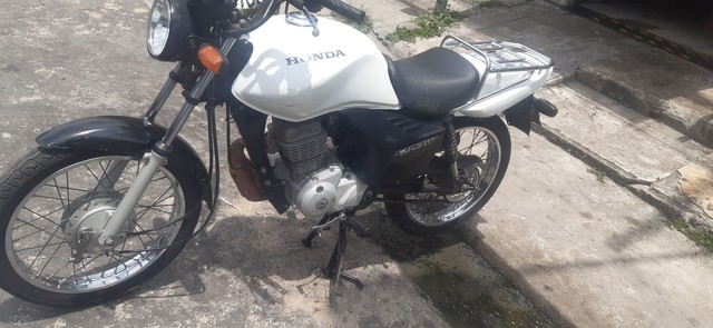 VENDO UMA HONDA CG 125 CARGO PEDAL ANO 2011 BRANCA