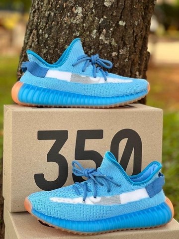 tenis yeezy azul