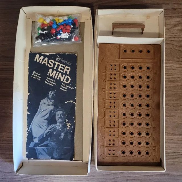 Jogo de tabuleiro vintage Invicta Master Mind - 1972 - Foto 3