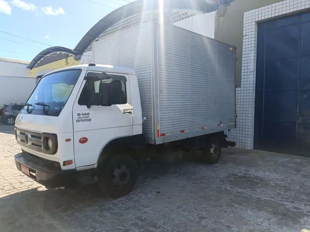 Vendo um caminhão delivery 5-140 