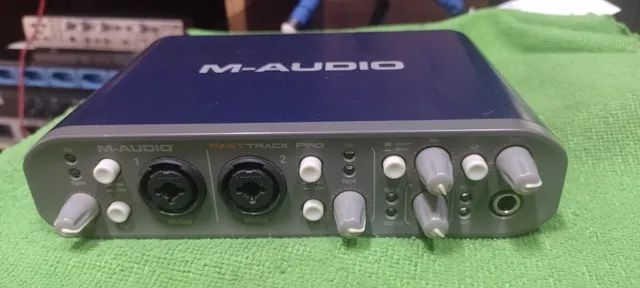 Interface M-Audio - Fast Track Pró - 4 x 4