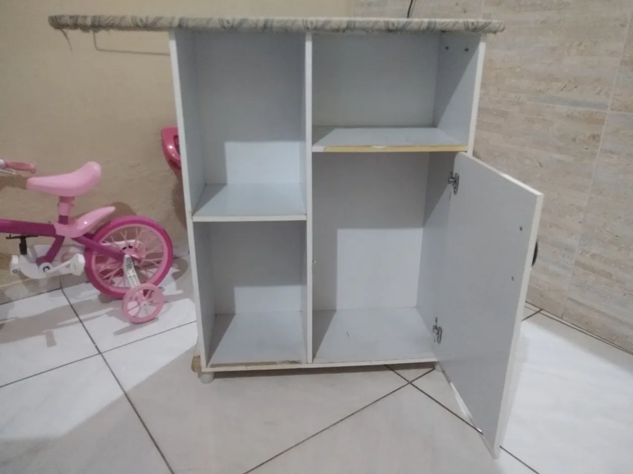 Tábua de Passar com Armário - 65,00 (Leia a descrição)