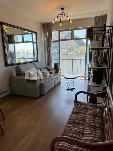 Apartamento perfeito na Lagoa, 3 quartos, sendo 2 suítes, 100m², reformado e mobiliado