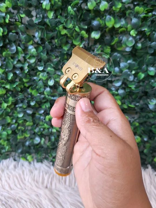 Máquina de Cortar Cabelo Profissional Acabamento Barba Pezinho  - Foto 3