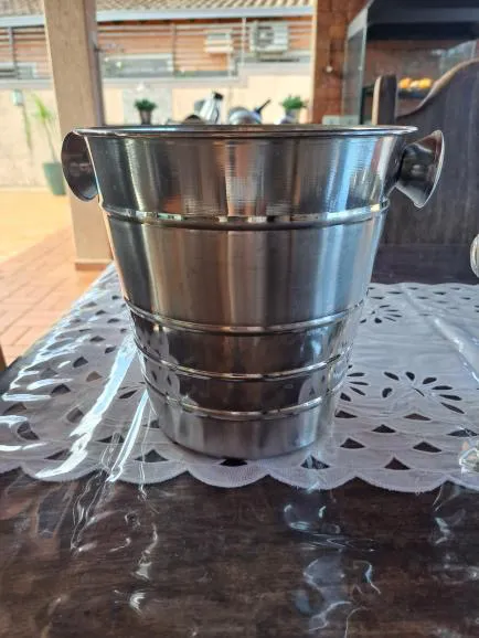 Balde de gelo em aço inox
