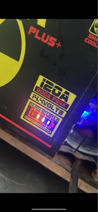 Carregador de Bateria 120A - 14,4 Volts