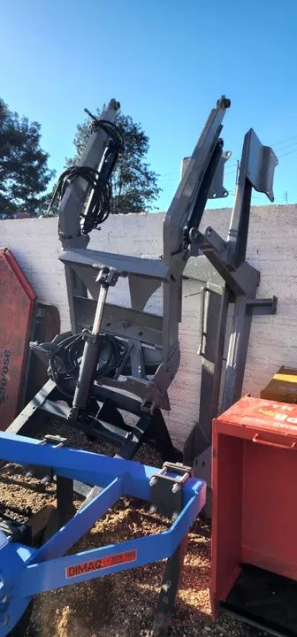 Pá Agrícola Modulada/Plaina Agrícola Frontal/Plaina Agrícola Dianteira Tatu p/ Trator Ford