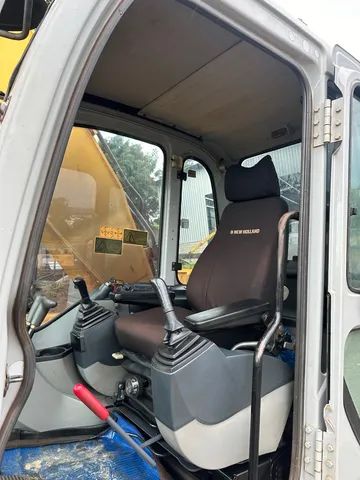 Escavadeira New Holland E215 2014 22 toneladas  - Foto 6
