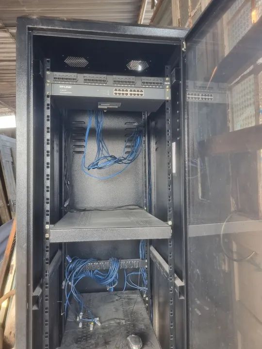 Rack piso servidor 40u 870mm com switch