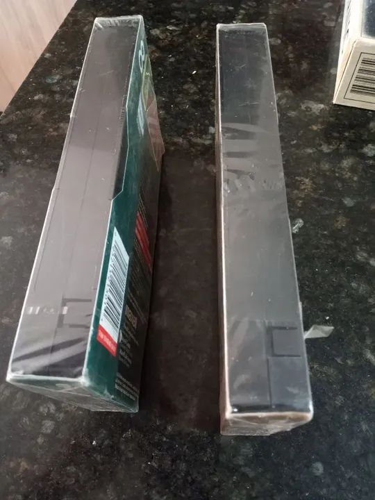 2 Fitas VHS antigas lacradas  - Foto 3